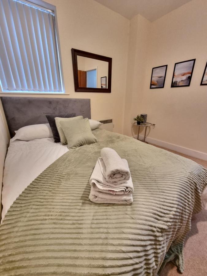 2 Bedroom - City Centre Location - Perfect For Family'S Bradford  Eksteriør billede